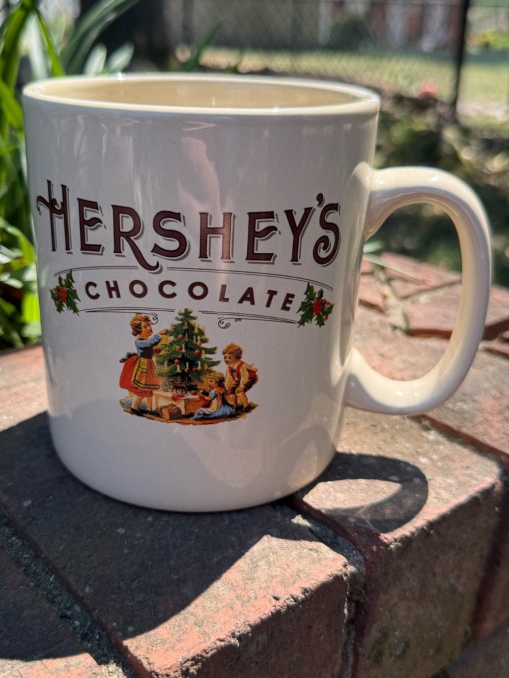 Hershey's Chocolate Christmas Oversize Jumbo Coffee Mug Cup 28oz
